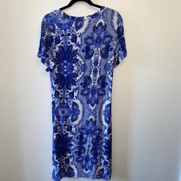 Klozlyne Blue and White Dress - Picture 4 of 6